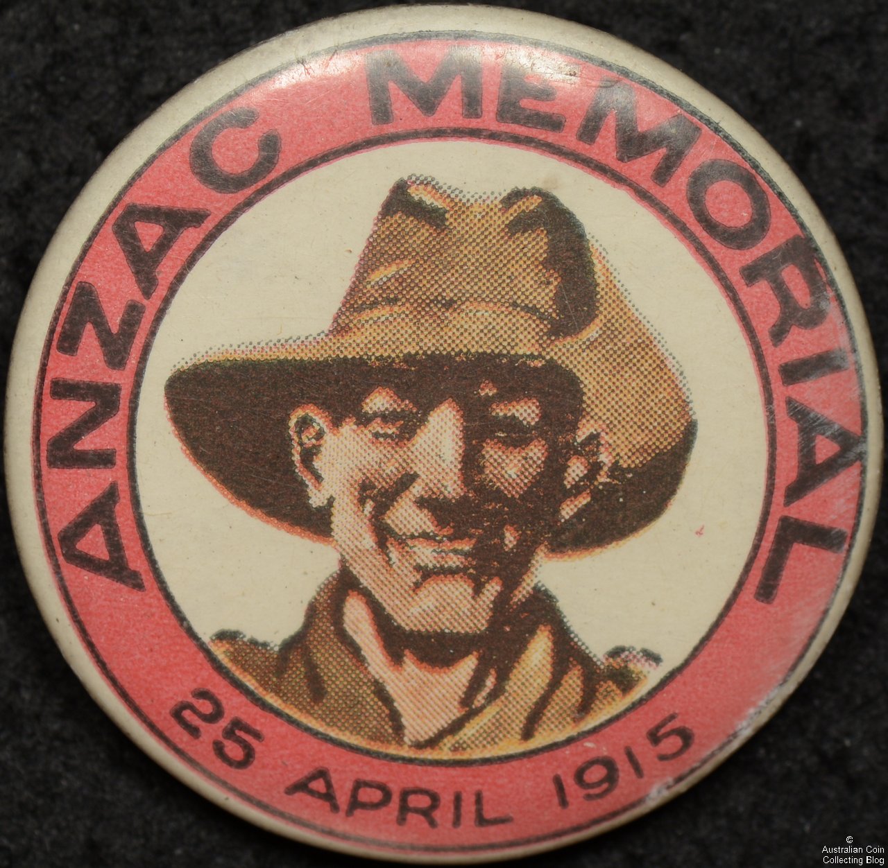 ANZAC Memorial 25 April 1915 Tin Badge